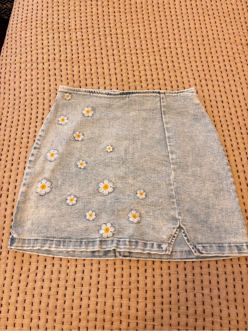 Daisy embroidery Light Wash Mini Skirt